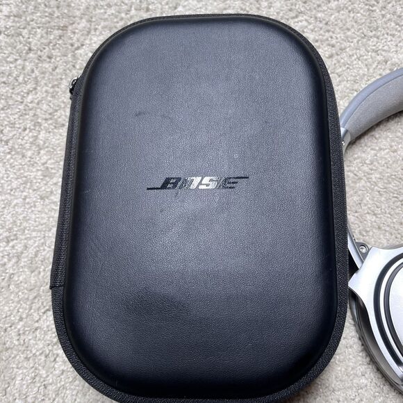 Bose QuietComfort WIRELESS Bluetooth Noise Canceling Headphones -Silver w/ Case - Picture 6 of 9